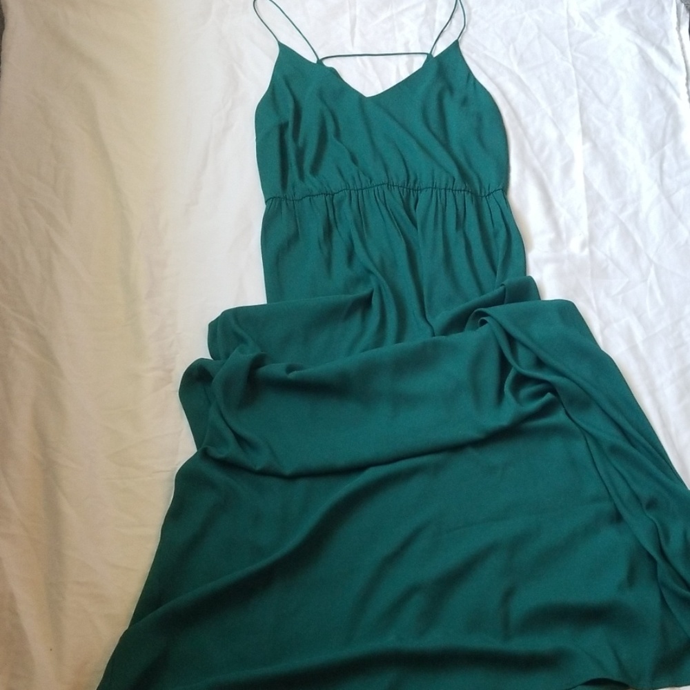 LOFT Flowy Maxi Dress w/ Cute Back